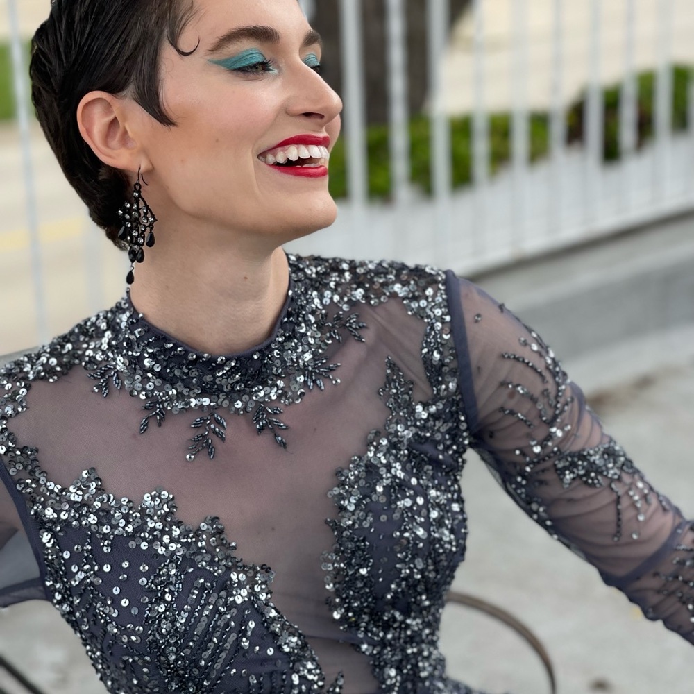 Absolutely stunning special occasion dress 🥂